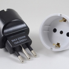 ADAPTADOR  SIMPLE 10A 220V